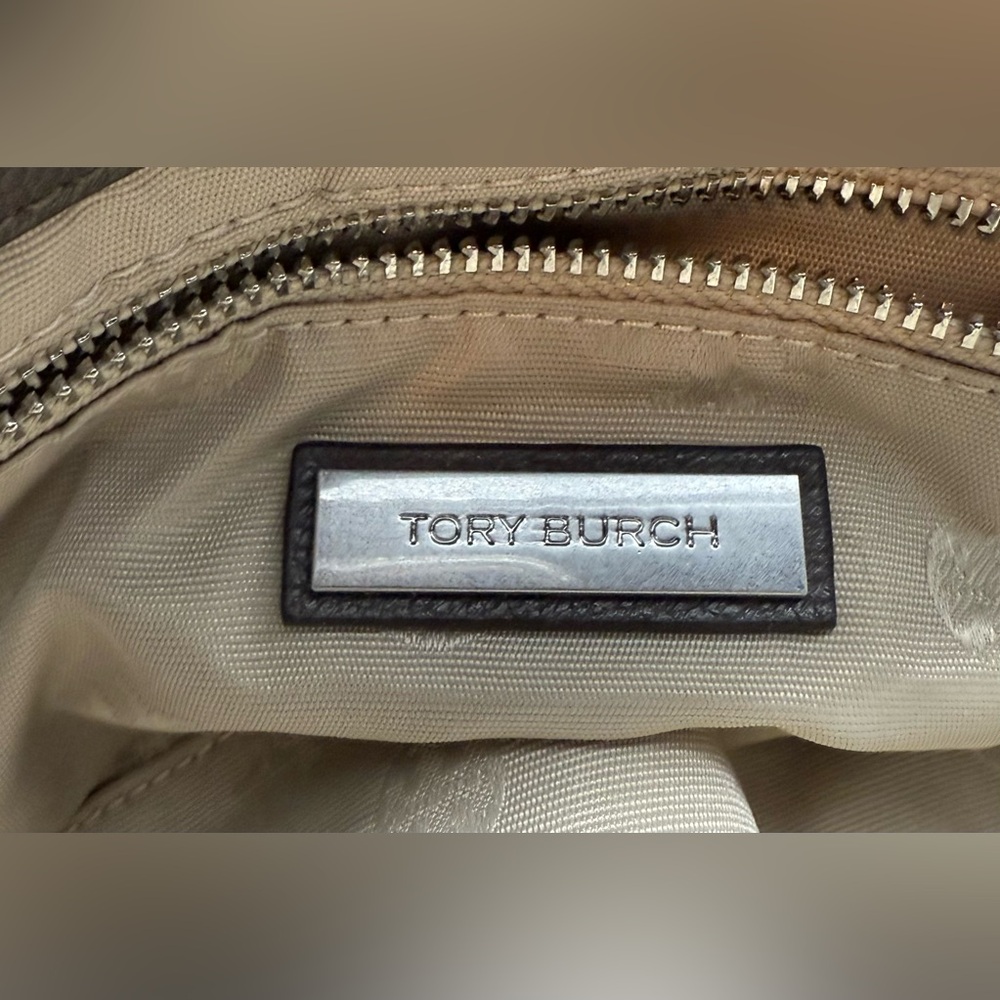Tory Burch FLEMING CHARM SMALL CONVERTIBLE SHOULDER BAG in Volcanic Stone NWT - Picture 9 of 9